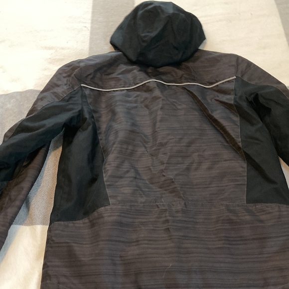 Rain jacket - Picture 4 of 5